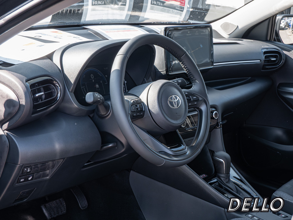 Fahrzeugansicht TOYOTA Yaris Hybrid 1.5 VVT-i Teamplayer - Bild 30