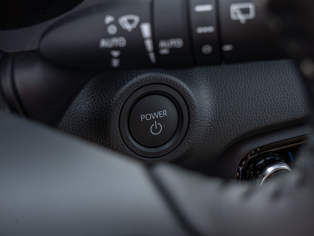 Fahrzeugansicht TOYOTA Yaris Hybrid 1.5 VVT-i Teamplayer - Bild 24