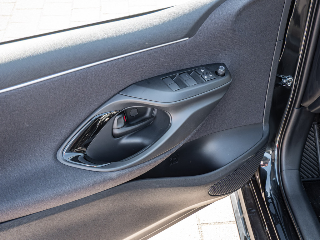 Fahrzeugansicht TOYOTA Yaris Hybrid 1.5 VVT-i Teamplayer - Bild 33