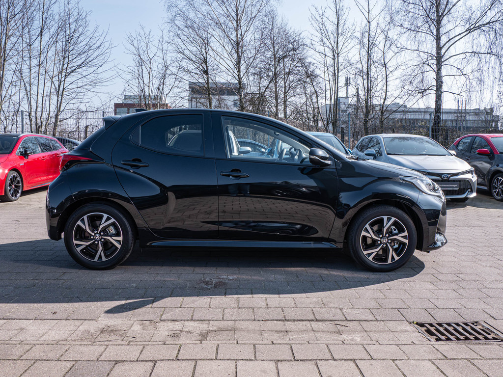 Fahrzeugansicht TOYOTA Yaris Hybrid 1.5 VVT-i Teamplayer - Bild 34