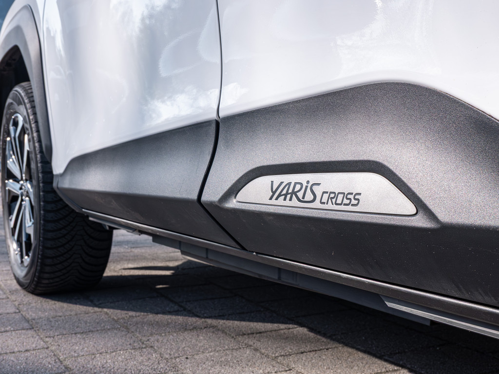 Fahrzeugansicht TOYOTA Yaris Cross Hybrid Team D - Bild 2