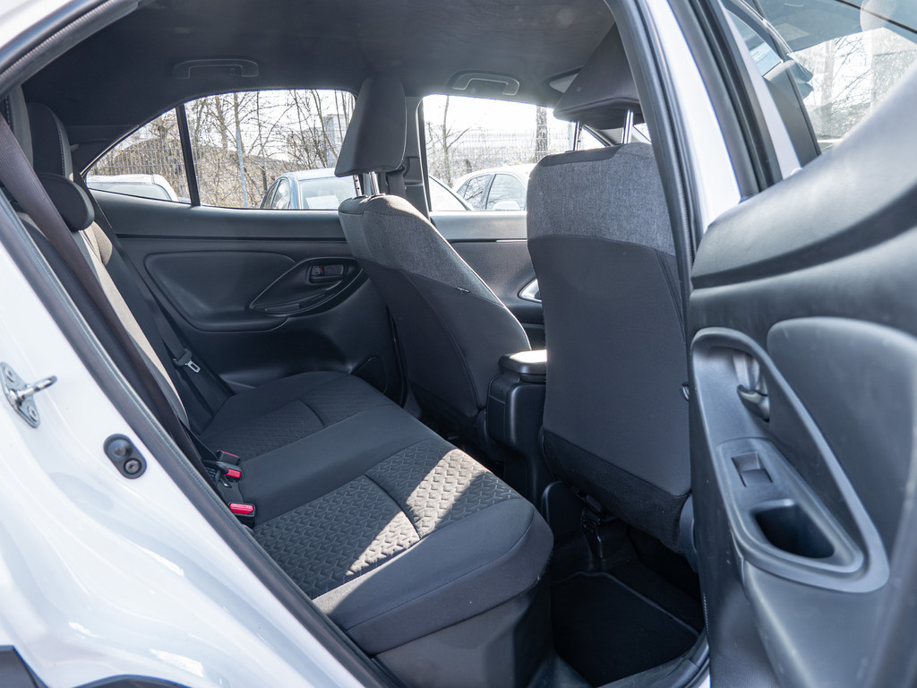 Fahrzeugansicht TOYOTA Yaris Cross Hybrid Team D - Bild 7