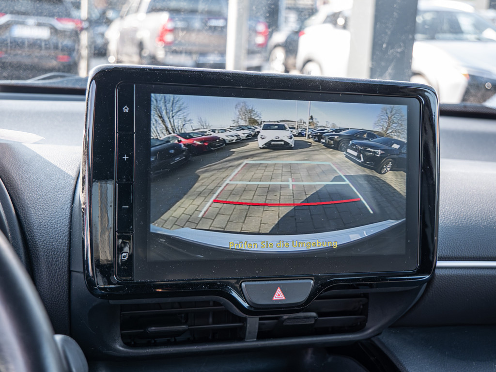 Fahrzeugansicht TOYOTA Yaris Cross Hybrid Team D - Bild 18