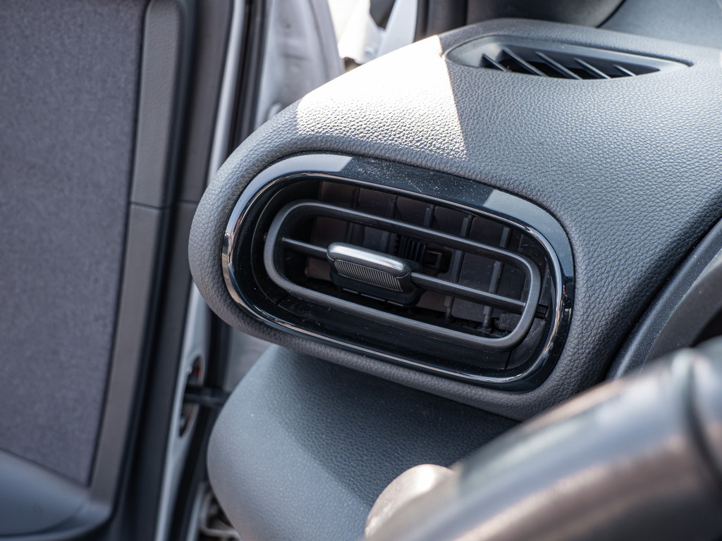 Fahrzeugansicht TOYOTA Yaris Cross Hybrid Team D - Bild 35