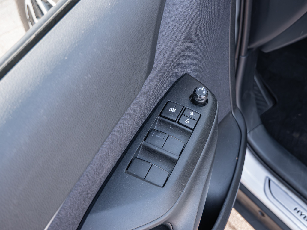 Fahrzeugansicht TOYOTA Yaris Cross Hybrid Team D - Bild 39