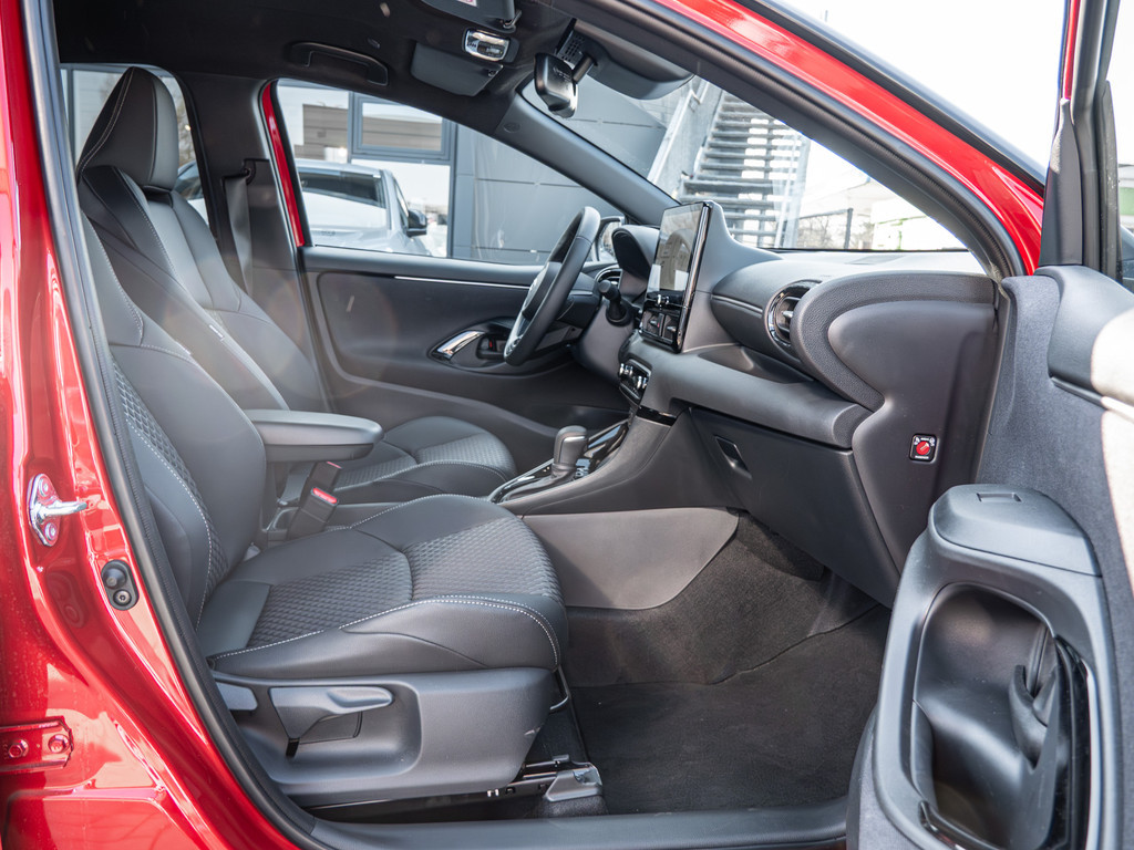 Fahrzeugansicht TOYOTA Yaris Hybrid 1.5 VVT-i Style Plus - Bild 3