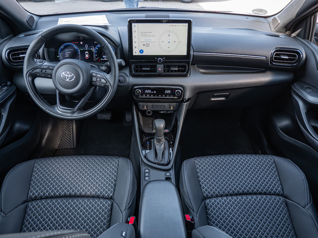 Fahrzeugansicht TOYOTA Yaris Hybrid 1.5 VVT-i Style Plus - Bild 5