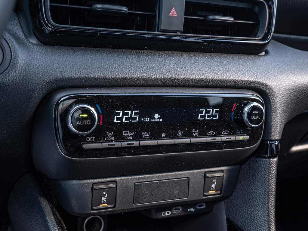 Fahrzeugansicht TOYOTA Yaris Hybrid 1.5 VVT-i Style Plus - Bild 16