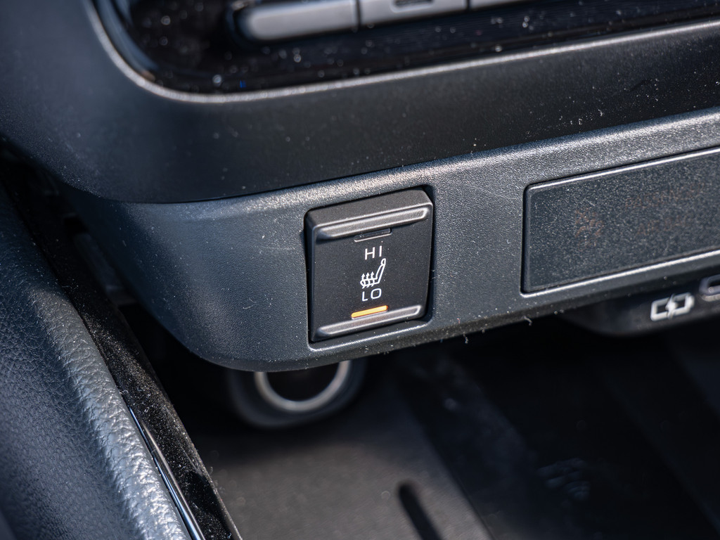 Fahrzeugansicht TOYOTA Yaris Hybrid 1.5 VVT-i Style Plus - Bild 18