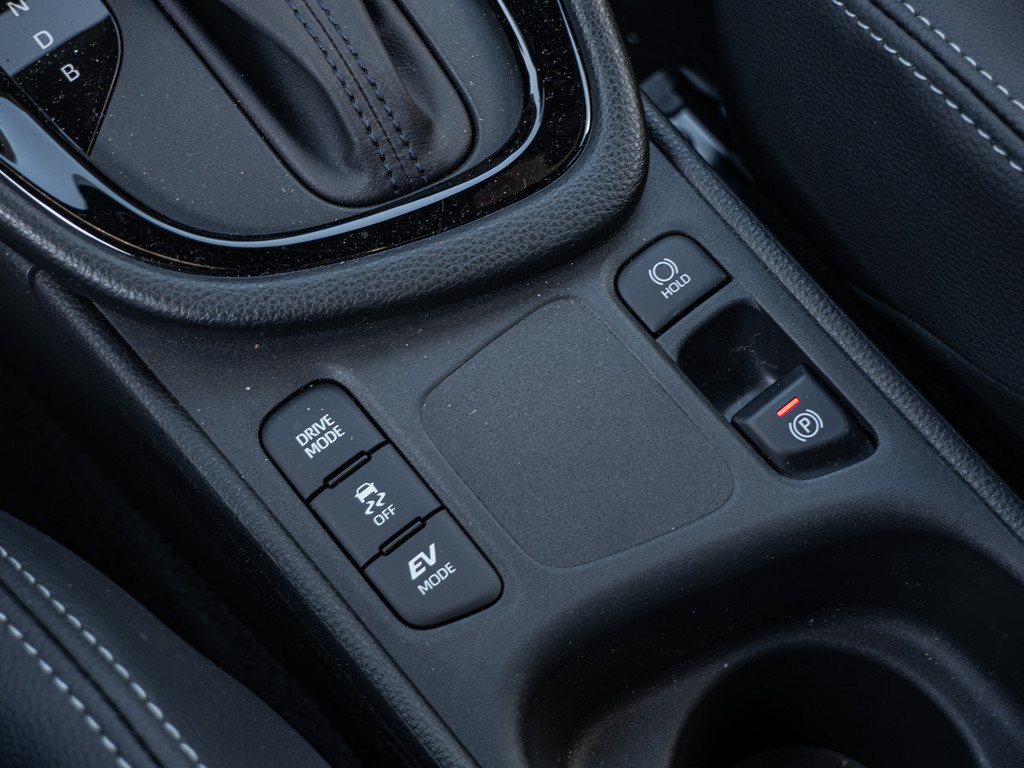 Fahrzeugansicht TOYOTA Yaris Hybrid 1.5 VVT-i Style Plus - Bild 21