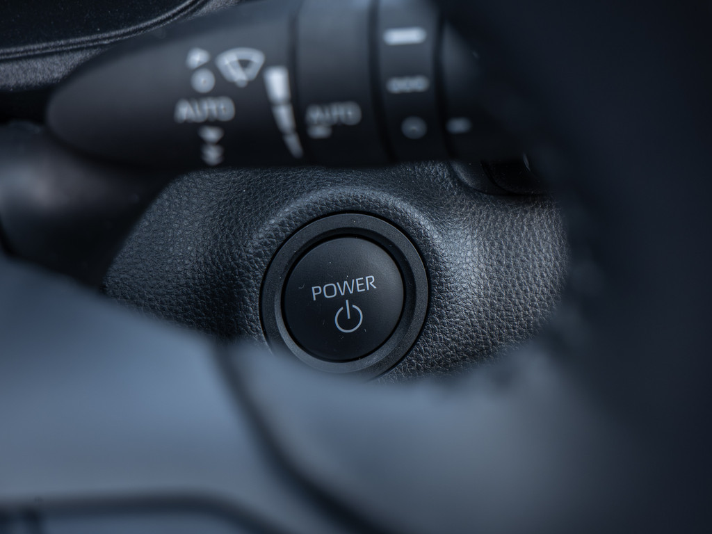 Fahrzeugansicht TOYOTA Yaris Hybrid 1.5 VVT-i Style Plus - Bild 27