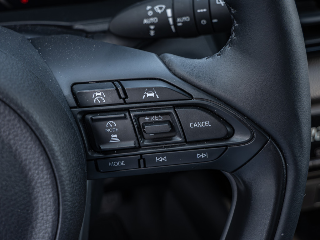 Fahrzeugansicht TOYOTA Yaris Hybrid 1.5 VVT-i Style Plus - Bild 29