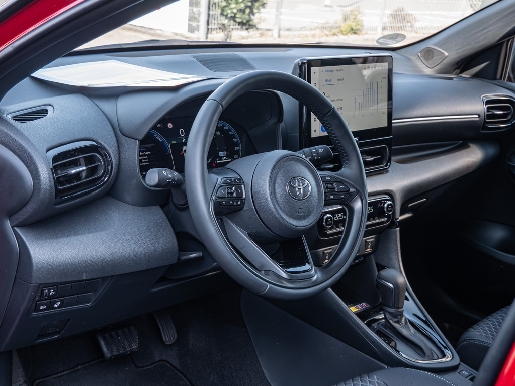 Fahrzeugansicht TOYOTA Yaris Hybrid 1.5 VVT-i Style Plus - Bild 33
