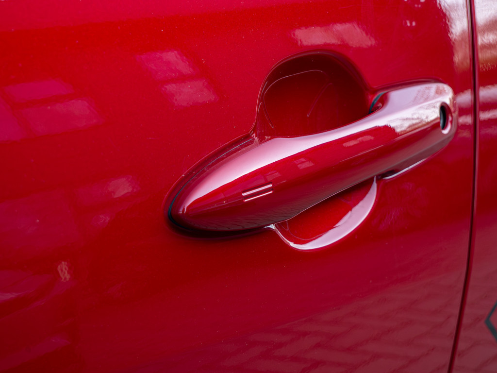 Fahrzeugansicht TOYOTA Yaris Hybrid 1.5 VVT-i Style Plus - Bild 44