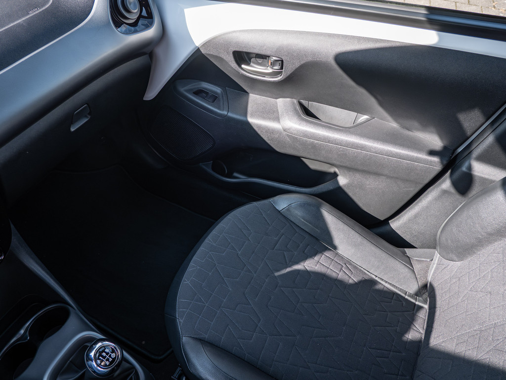 Fahrzeugansicht TOYOTA Aygo 1.0 X-Final - Bild 16