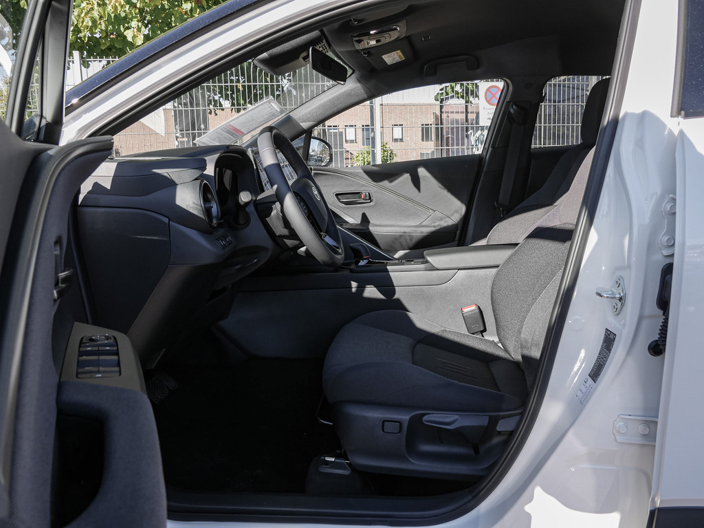 Fahrzeugansicht TOYOTA C-HR 1.8 Hybrid FWD Teamplayer - Bild 2