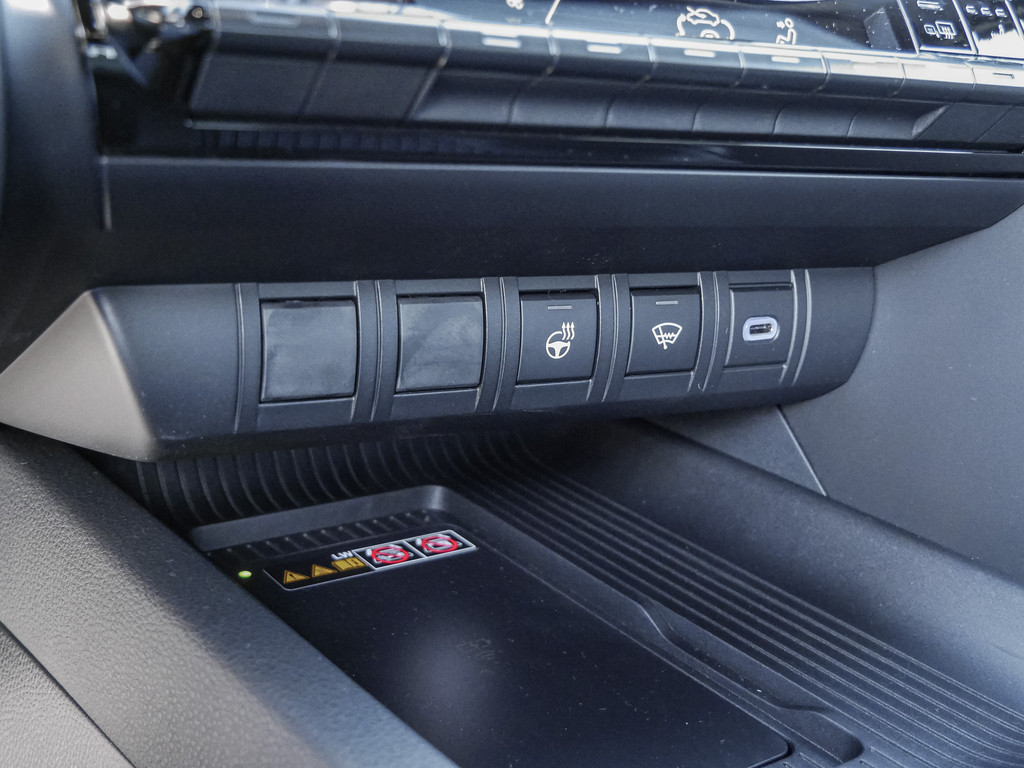 Fahrzeugansicht TOYOTA C-HR 1.8 Hybrid FWD Teamplayer - Bild 17