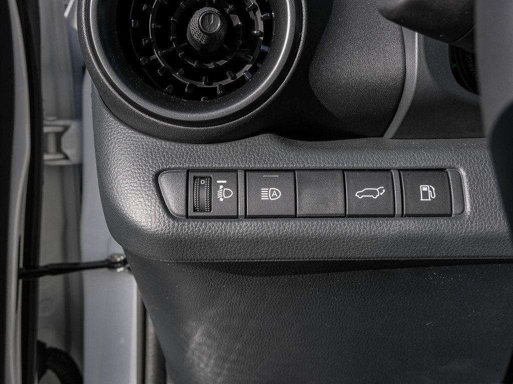 Fahrzeugansicht TOYOTA C-HR 1.8 Hybrid FWD Teamplayer - Bild 30