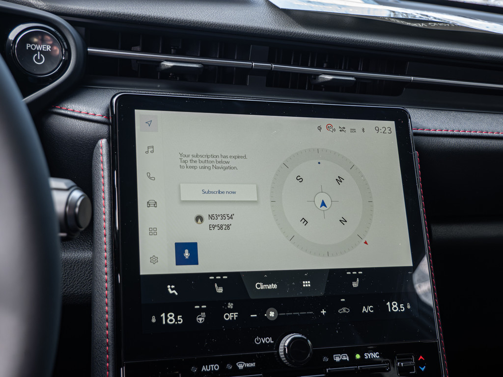 Fahrzeugansicht LEXUS LBX 1.5 Hybrid Elegant Black Edition - Bild 11