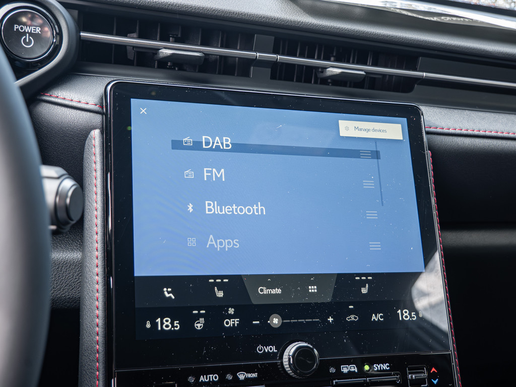 Fahrzeugansicht LEXUS LBX 1.5 Hybrid Elegant Black Edition - Bild 13