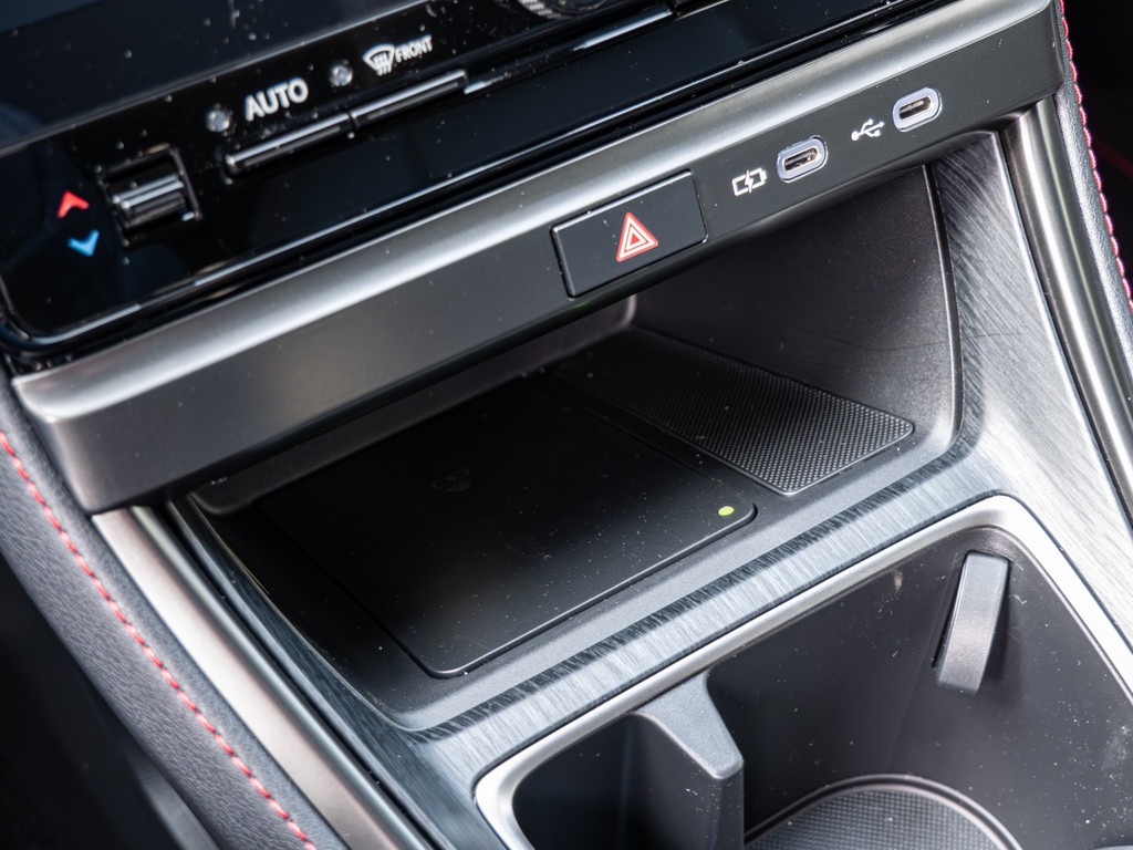 Fahrzeugansicht LEXUS LBX 1.5 Hybrid Elegant Black Edition - Bild 18