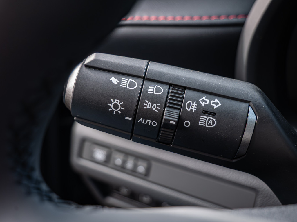 Fahrzeugansicht LEXUS LBX 1.5 Hybrid Elegant Black Edition - Bild 26