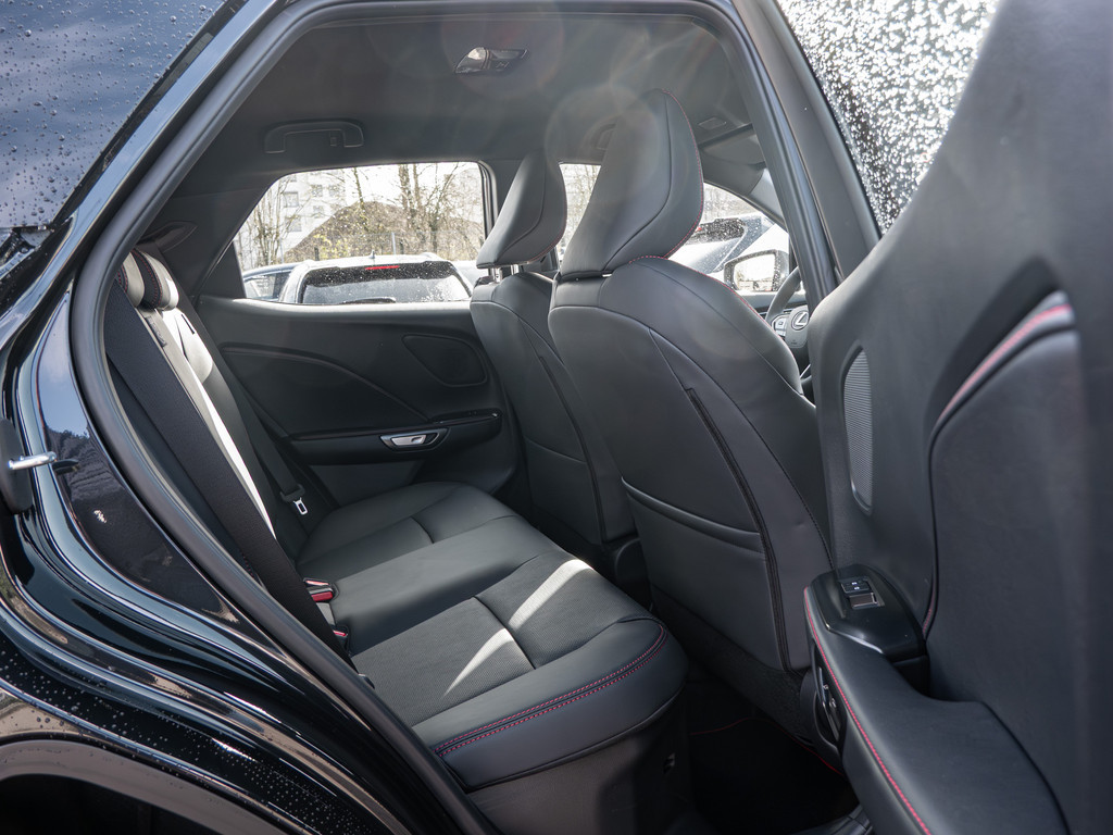 Fahrzeugansicht LEXUS LBX Elegant Black Edition - Bild 4