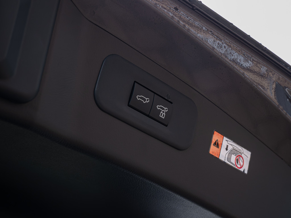 Fahrzeugansicht LEXUS NX 450h + Luxury - Bild 8