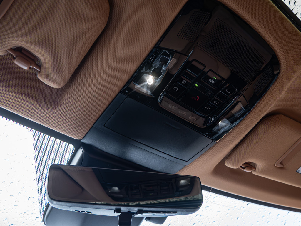 Fahrzeugansicht LEXUS NX 450h + Luxury - Bild 21