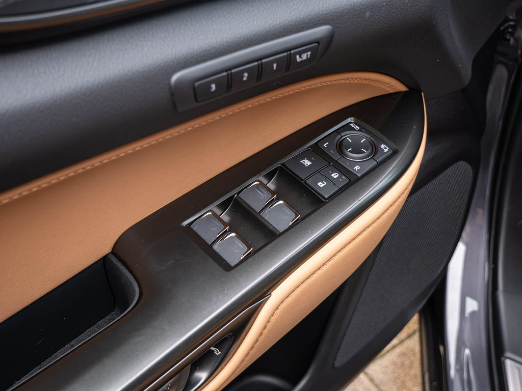 Fahrzeugansicht LEXUS NX 450h + Luxury - Bild 36