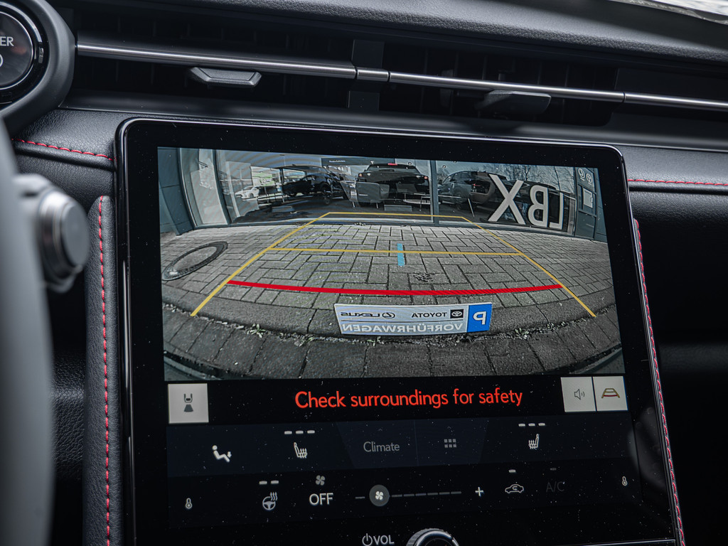 Fahrzeugansicht LEXUS LBX Elegant Black Edition - Bild 13