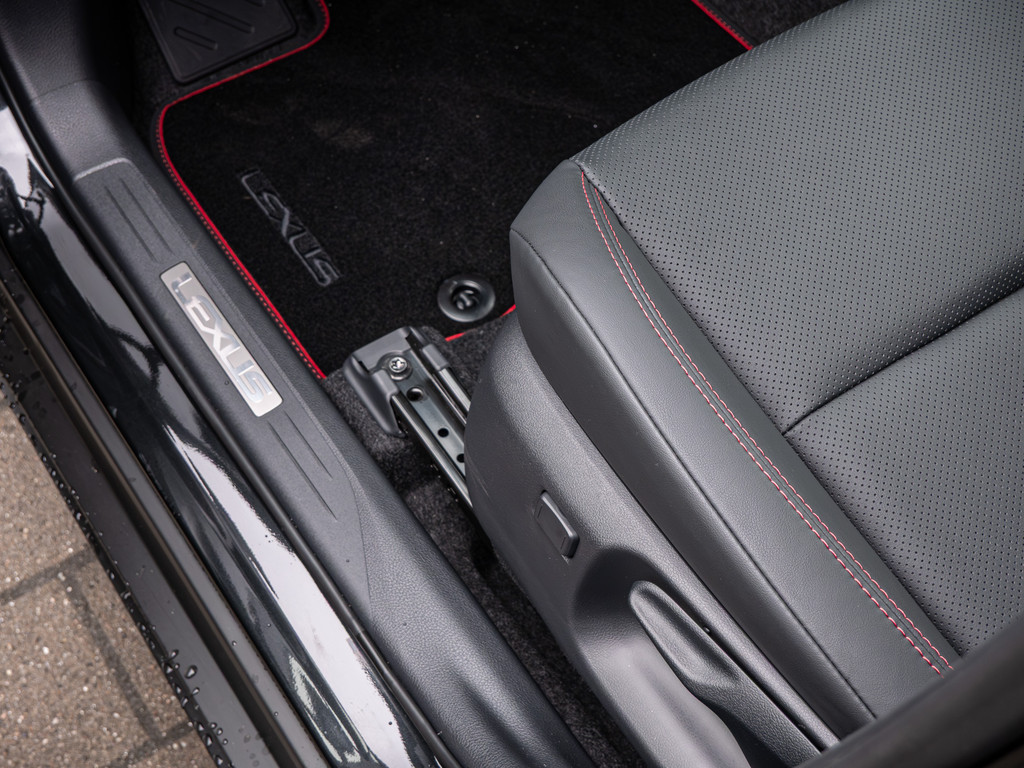 Fahrzeugansicht LEXUS LBX Elegant Black Edition - Bild 31