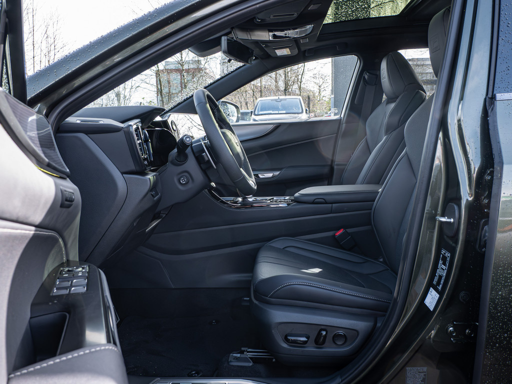 Fahrzeugansicht LEXUS NX 450h + F Sport - Bild 11