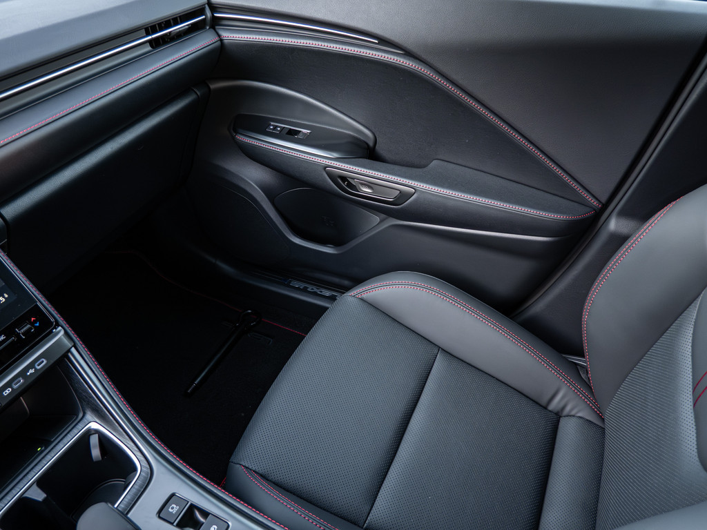 Fahrzeugansicht LEXUS LBX Elegant Black Edition - Bild 21