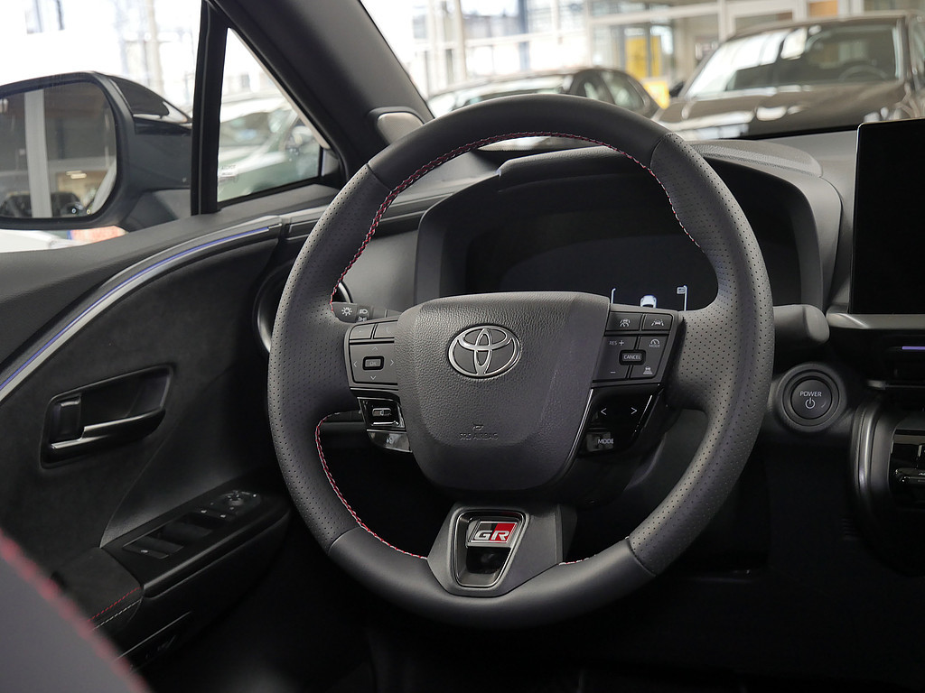 Fahrzeugansicht TOYOTA C-HR 2.0 Plug-In Hybrid FWD GR Sport - Bild 2