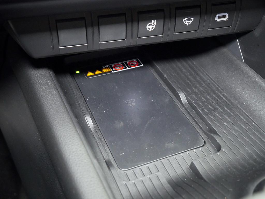 Fahrzeugansicht TOYOTA C-HR 2.0 Plug-In Hybrid FWD GR Sport - Bild 16