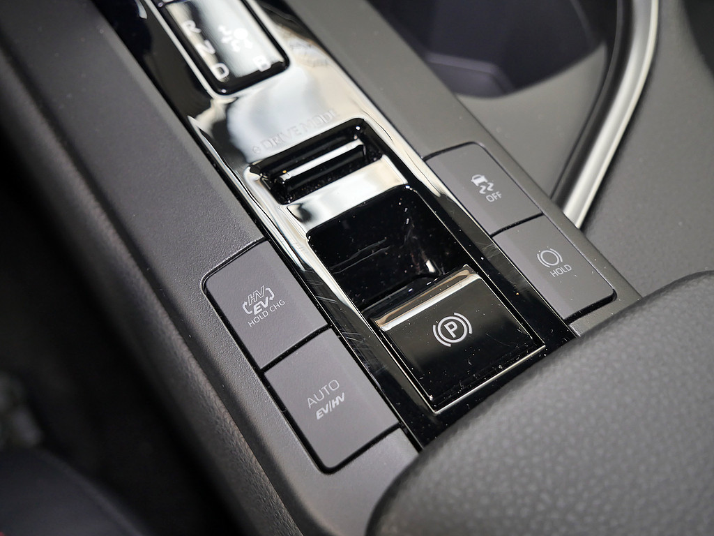 Fahrzeugansicht TOYOTA C-HR 2.0 Plug-In Hybrid FWD GR Sport - Bild 18