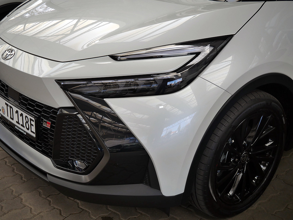 Fahrzeugansicht TOYOTA C-HR 2.0 Plug-In Hybrid FWD GR Sport - Bild 29