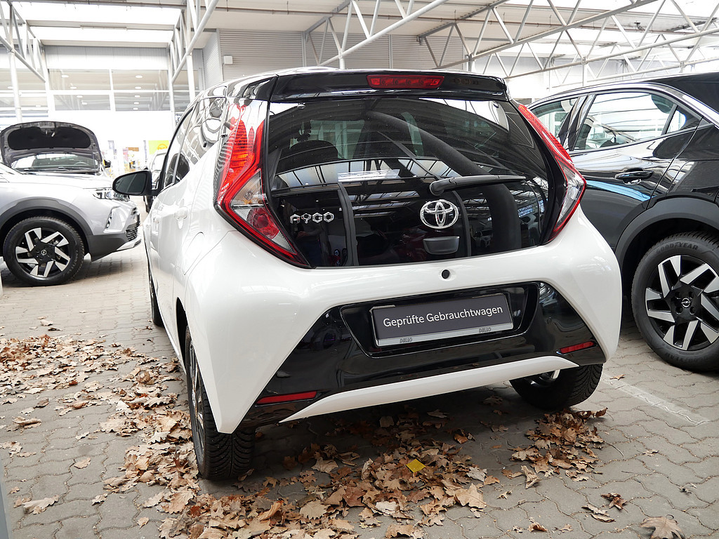 Fahrzeugansicht TOYOTA Aygo 1.0 X-Final - Bild 31