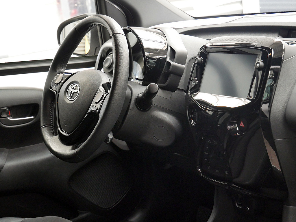 Fahrzeugansicht TOYOTA Aygo 1.0 X-Final - Bild 33