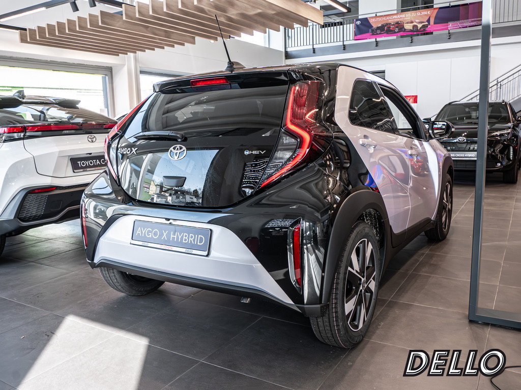 Fahrzeugansicht TOYOTA Aygo X 1.5 Hybrid Teamplayer - Bild 34