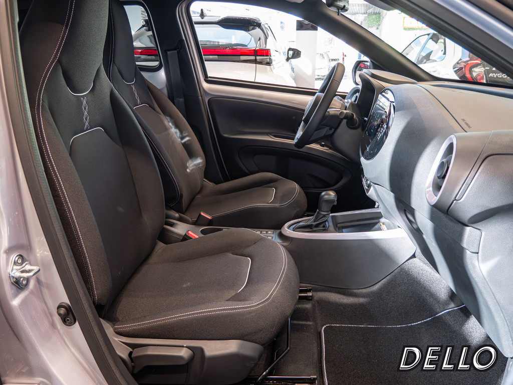 Fahrzeugansicht TOYOTA Aygo X 1.5 Hybrid Teamplayer - Bild 42