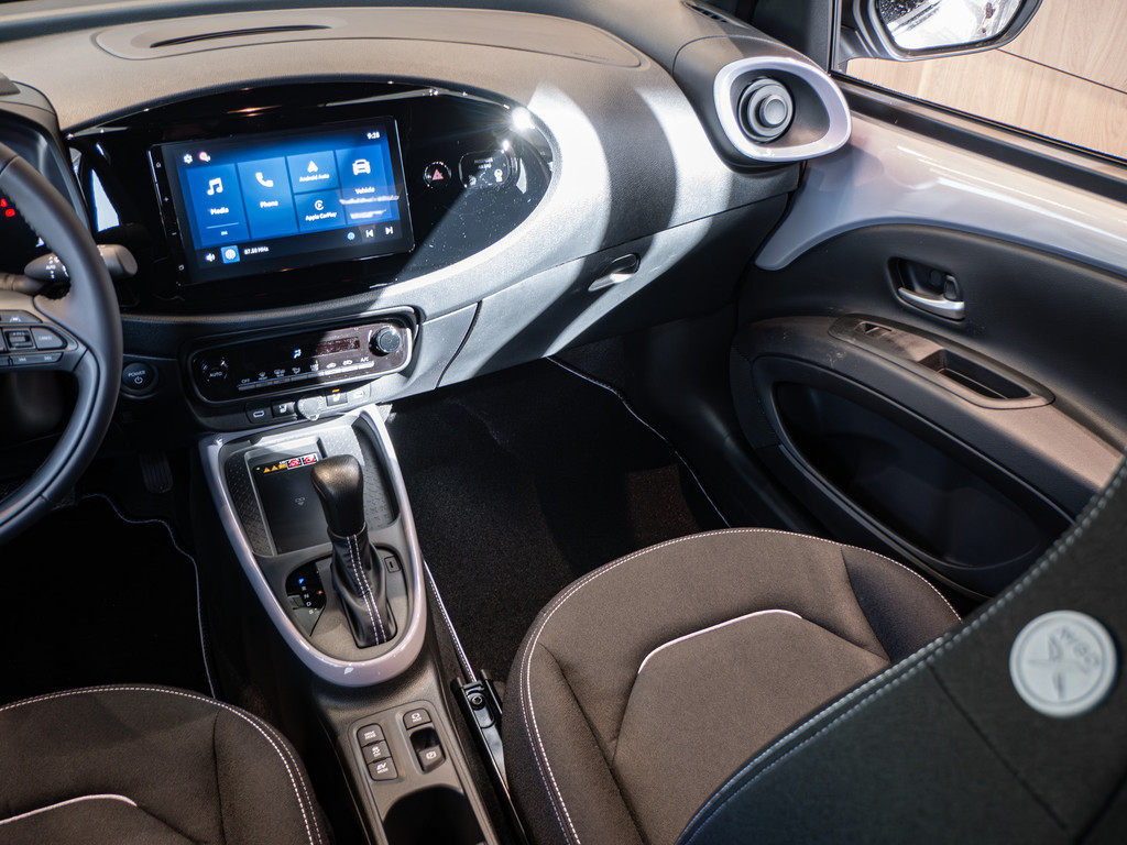 Fahrzeugansicht TOYOTA Aygo X 1.5 Hybrid Teamplayer - Bild 5
