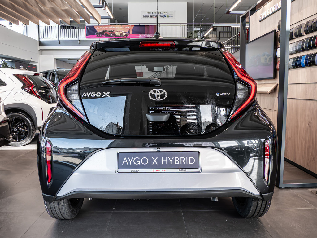 Fahrzeugansicht TOYOTA Aygo X 1.5 Hybrid Teamplayer - Bild 38