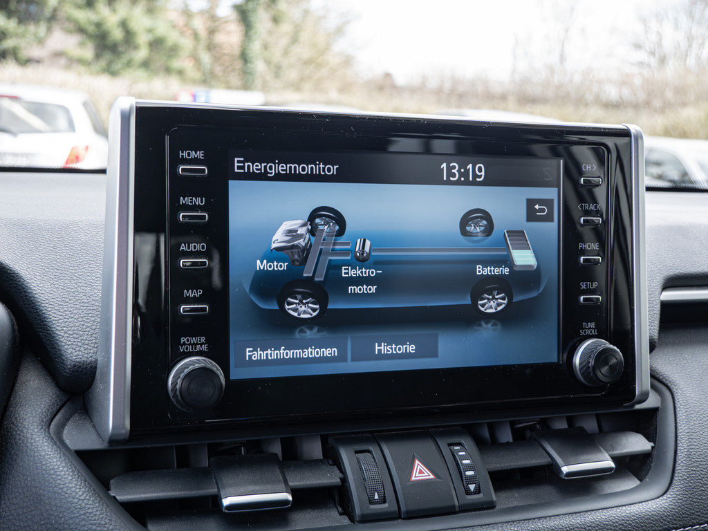 Fahrzeugansicht TOYOTA RAV 4 2.5 Hybrid Team D - Bild 17