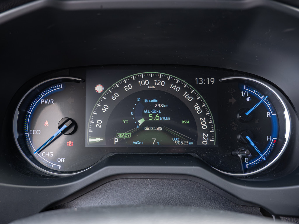 Fahrzeugansicht TOYOTA RAV 4 2.5 Hybrid Team D - Bild 27