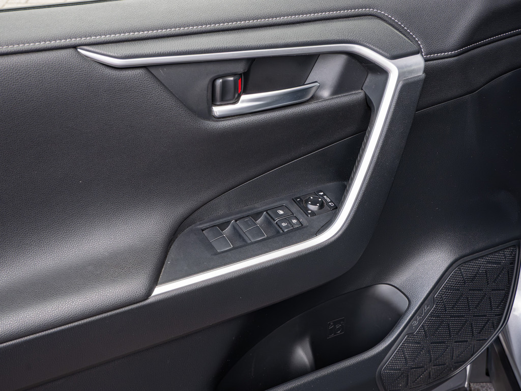 Fahrzeugansicht TOYOTA RAV 4 2.5 Hybrid Team D - Bild 38