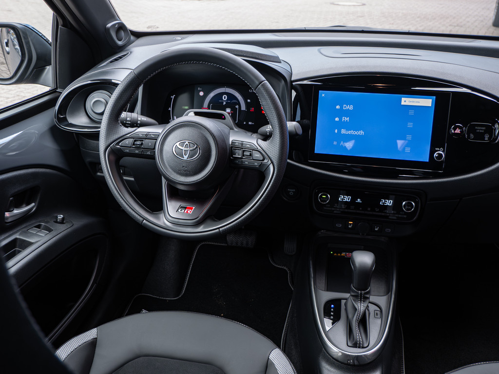 Fahrzeugansicht TOYOTA Aygo X 1.5 Hybrid GR SPORT - Bild 9