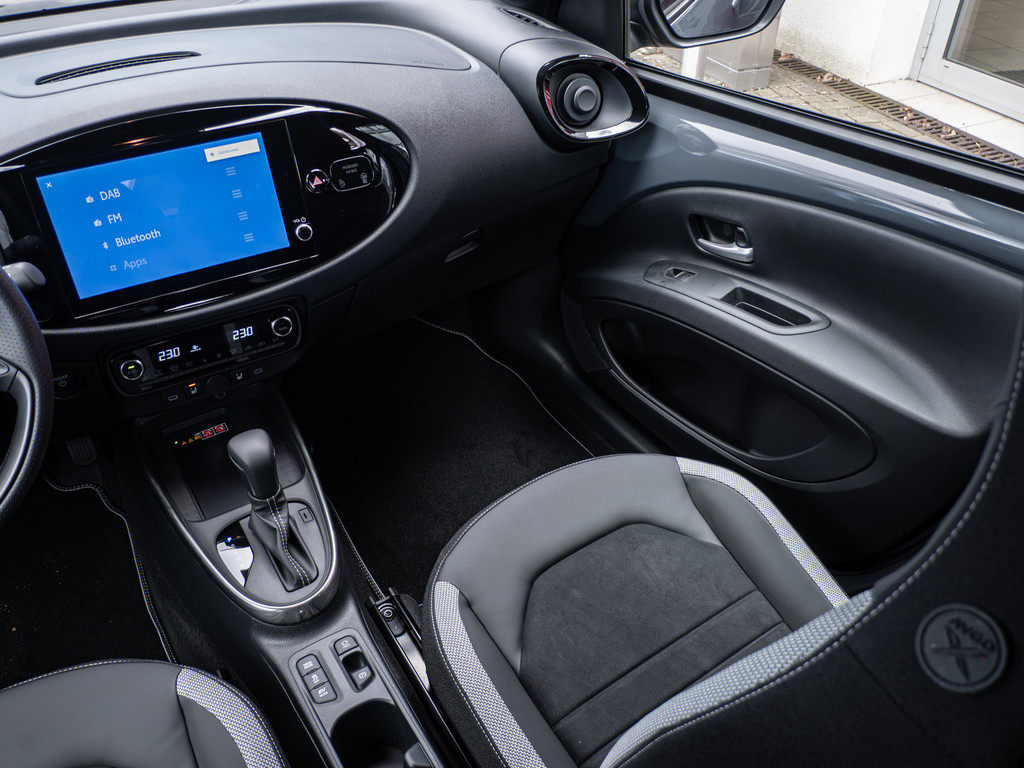 Fahrzeugansicht TOYOTA Aygo X 1.5 Hybrid GR SPORT - Bild 10