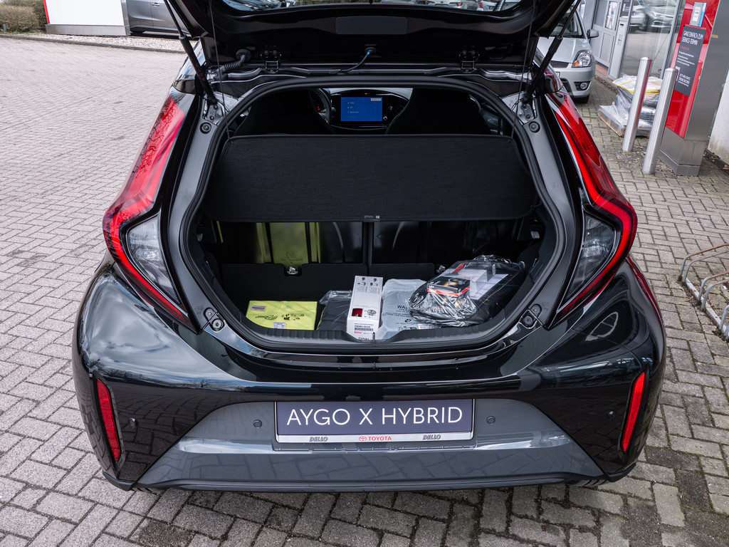 Fahrzeugansicht TOYOTA Aygo X 1.5 Hybrid GR SPORT - Bild 11